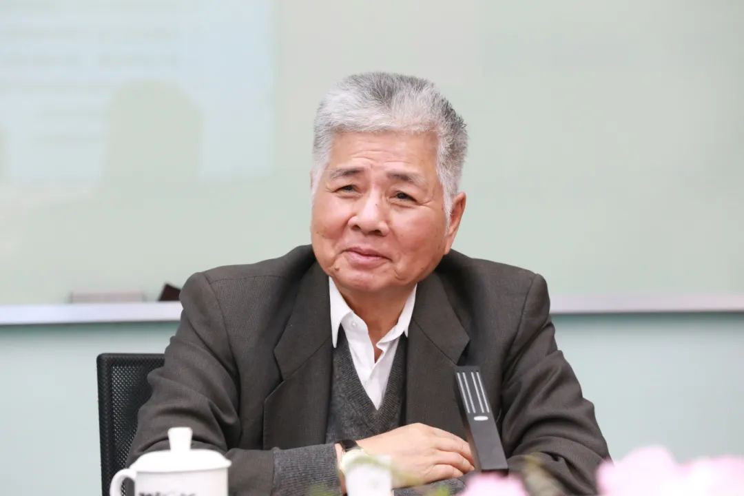 與時俱進·知己知彼·創新發展丨董事長楊勳先生蒞臨HJC黄金城集團視察指導工作